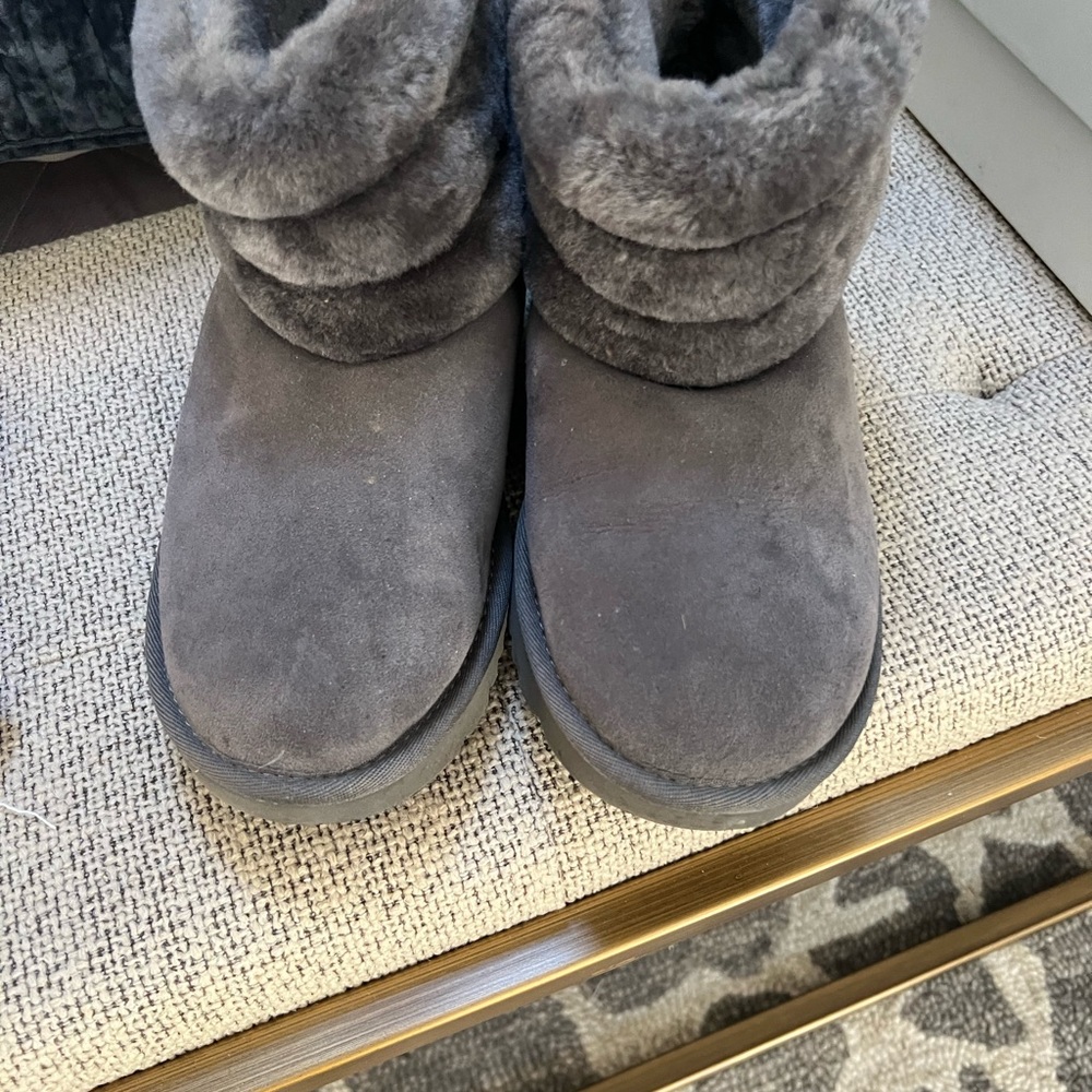 ugh low boot